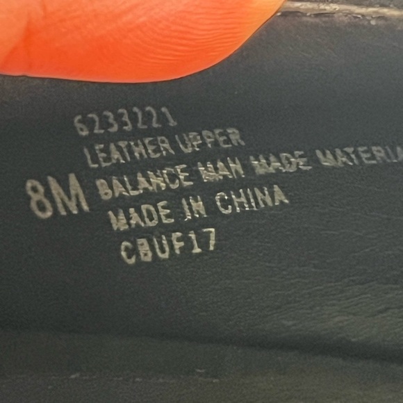 Isola Hayley Black Suede Pumps. Size 8 - Picture 6 of 9